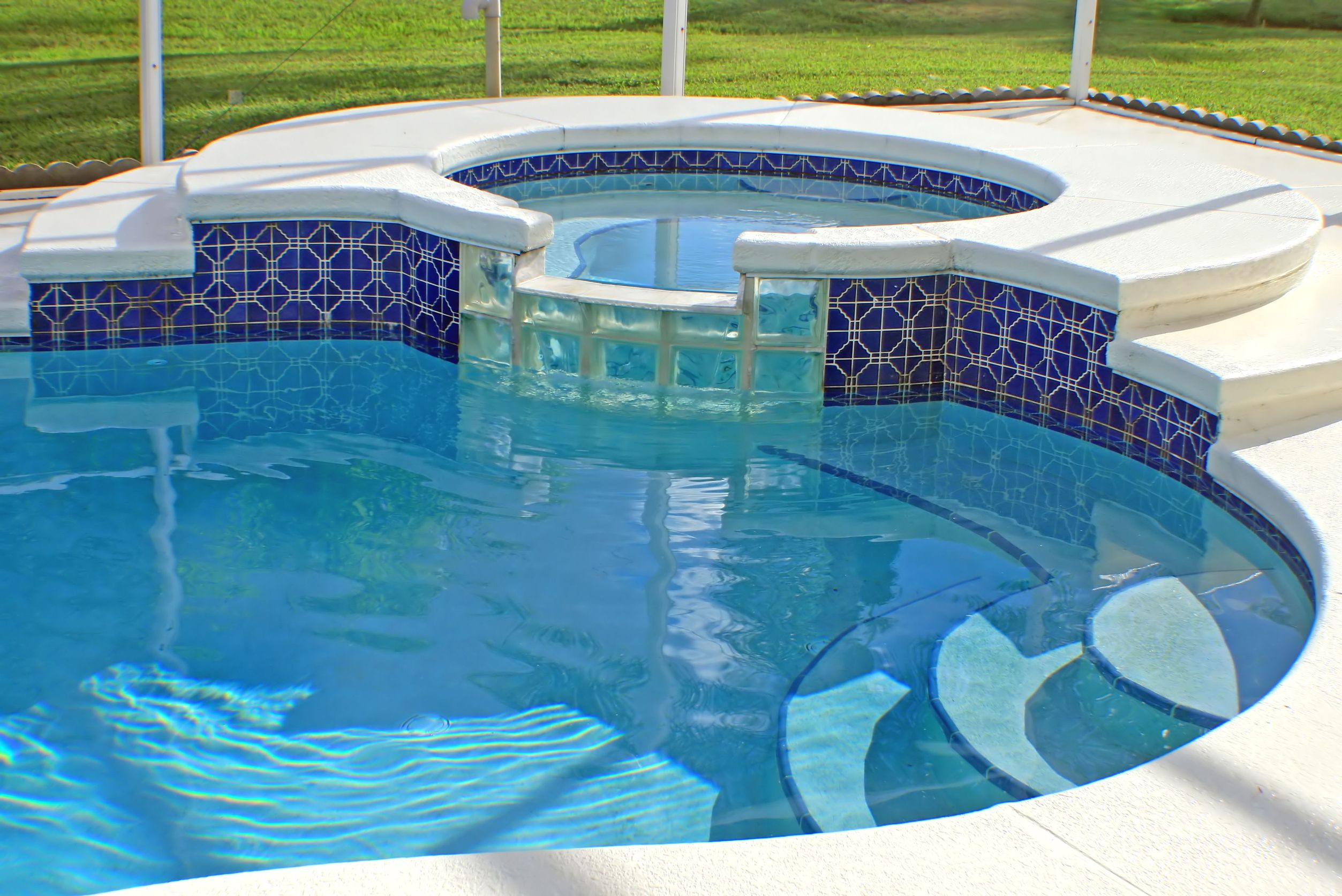 Need a Swimming Pool Built? Call the Best Landscaping Company in Milwaukee WI